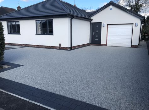 Front Driveway Ideas, Driveway Materials, Tarmac Driveways, Driveway Blocks, Resin Bound Driveways, Resin Driveway, Driveway Installation, Resin Patio, Asphalt Driveway