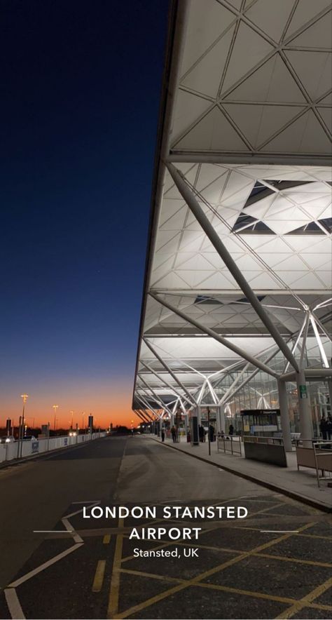 Stansted Airport Aesthetic, Fake London Snaps, London Airport Aesthetic, Heathrow Airport Snapchat, London Airport Fake Story, England Airport, Airport Snap, London Snap, London Flight