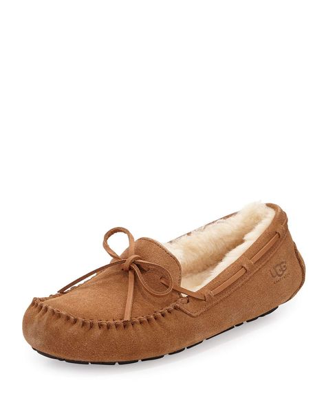 UGG MEN'S OLSEN CHESTNUT SUEDE SLIPPER. #ugg #shoes Acne Illustration, Slipper Sneakers, Ugg Dakota Slippers, Ugg Dakota, Girl Leggings, Suede Slippers, Moccasins Slippers, Zara Girl, Mens Uggs