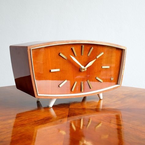 Weimar clock, 1960s 70s Furniture Vintage, 70s Furniture, 60s Furniture, 70s Interior, Mid Century Clock, Mid Century Living, Mid Century Modern Decor, Retro Furniture, Wooden Clock