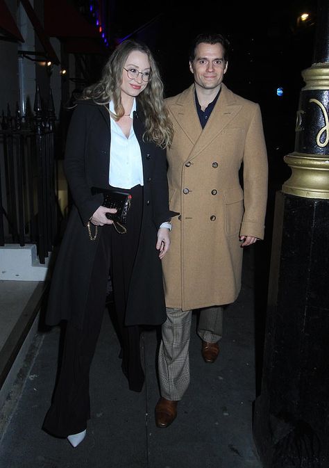 Henry Cavill, Henry Cavill Girlfriend, Cruise Looks, Natalie Viscuso, Henry Caville, London Clubs, Navy Suit, Looking Dapper, Tom Cruise