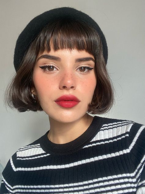 Eye Look Step By Step, Summer Outfits Old Money, Old Money Summer Outfits, Old Money Winter, Smokey Eye Look, Aesthetic Old Money, Aesthetic Old, Long Bob, Parisian Style