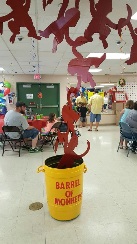 Barrel of Monkeys-Toy Story Party Toy Story Monkeys In A Barrel, Toy Story Barrel Of Monkeys, Toy Story Stage Decorations, Toy Story Homecoming Float Ideas, Toy Story Outdoor Decorations, Toy Story Halloween Decorations Diy, Toy Themed Party, Toy Story Hoco Hallway, Dollar Tree Toy Story Party