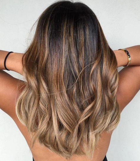 Caramel And Ash Blonde Balayage For Brown Hair #ombrehighlights Rambut Brunette, Brunette Ombre, Balayage Blond, Ash Blonde Balayage, Brown Ombre Hair, Brunette Balayage, Balayage Blonde, Brown Hair Balayage, Hair Color Highlights