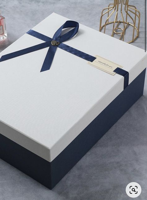 Luxury Gift Box Packaging Design, Hardbox Packaging, Gift Wrapping Ideas Christmas, Hampers Packaging, Wrapping Ideas Christmas, Cute Gift Wrapping Ideas, Gift Wrapping Christmas, Luxury Box Packaging, Luxury Packaging Design