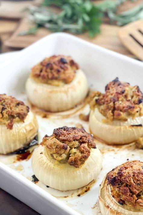 Baked Stuffed Onions Whole, French Onion Stuffed Onion, Stuffed Vidalia Onion Recipes, Stuffed Onions Recipes, Stuffed Veggies, Stuffed Onions, Homemade Stuffing Recipes, Stuffed Food, Stuffed Vegetables