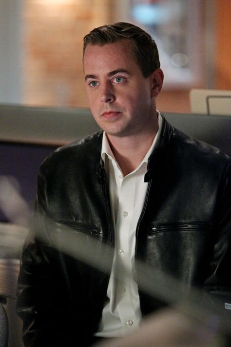 Sean Murray as Timothy McGee in NCIS Tim Mcgee, Timothy Mcgee, Ncis Characters, Ncis Gibbs Rules, Ncis Stars, Abby Sciuto, Ncis Cast, Leroy Jethro Gibbs, Sean Murray