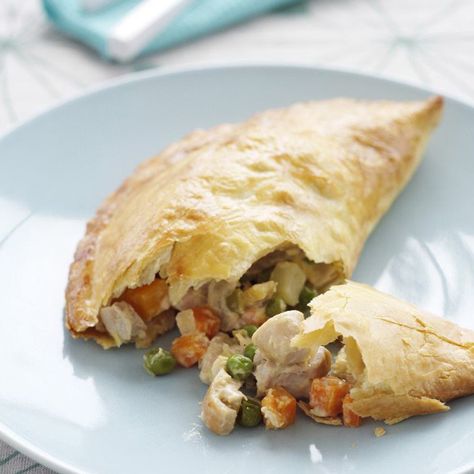 Chicken and vegetable pasties | Women's Weekly Food Chicken Pasties, Croissants Breakfast, Vegetable Pasties, Pasties Recipes, Trini Food, Mushy Peas, Savory Pastry, Chicken Pie, Lifestyle Ideas