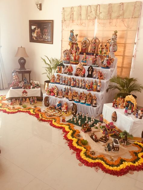 Navaratri Golu Backdrop Ideas, Navarathri Golu Backdrop, Dasara Dolls Decoration, Diwali Bommala Koluvu Ideas, Navratri Golu Decoration Ideas, Bommala Koluvu Decoration, Golu Ideas Navaratri, Bommala Koluvu Ideas, Navarathri Golu Ideas