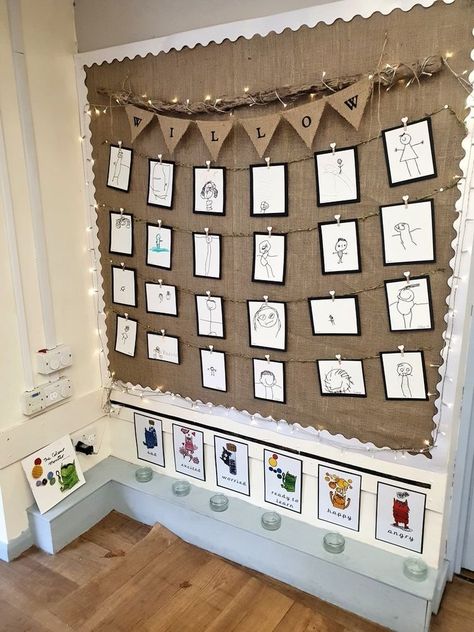 Reggio Inspired All About Me, Reggio Classroom Bulletin Boards, Nature Classroom Display, Natural Year 1 Classroom, Natural Eyfs Classroom Displays, Regio Inspired Classrooms, Grass Bulletin Board Ideas, Reggio Art Display, Natural Classroom Decor Reggio Inspired