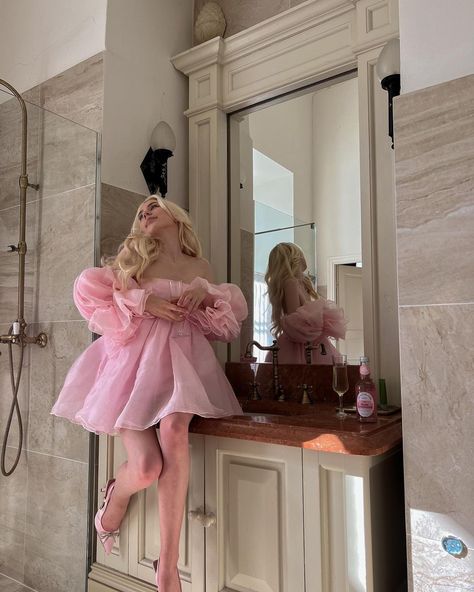 Dress Coquette, Barbiecore Aesthetic, Aesthetic Princess, Aesthetic Feminine, Bridgerton Aesthetic, 2023 Barbie, Barbie Aesthetic, Dreamy Aesthetic, Cute Dresses For Party