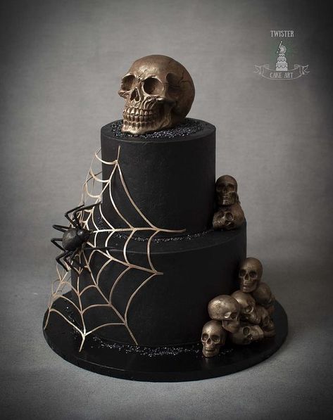 Coffin Birthday Cake Diy, Halloween Cakes For Men, Three Tier Halloween Cake, Halloween Cake Spooky, Halloween 18th Birthday Cakes, Black Cake Halloween, Creepy Halloween Cake Ideas, Halloween Cake Ideas For Adults, 40th Birthday Halloween Cake