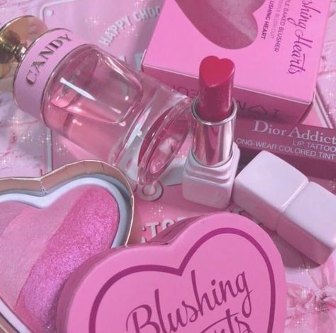 Pink Baddie, Fran Fine, Glitter Rosa, Prada Candy, Seni Vintage, Pink Tumblr Aesthetic, Pink Y2k, Catty Noir, Dior Addict Lip