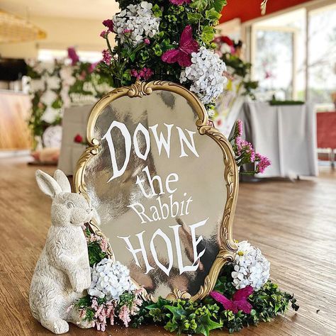 BB Luxe | A gift from an Aunt made the perfect entrance sign for an Alice in Wonderland themed party...the mirror was replaced with silver card to… | Instagram Alice In Wonderland Signage, Mirror Alice In Wonderland, Alice In Wonderland Formal Theme, Alice In Wonderland Tea Party Wedding, Alice And Wonderland Bachelorette Party, Mad Hatter Themed Party, Alice In Wonderland Birthday Party Decor, Allison And Wonderland Party, Alice Theme Party