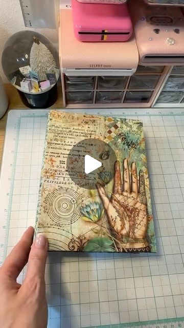 Lachimolala_things on Instagram: "New tutorial💜 #scrap #scrapbooking #lachimolala_things #tutorial #magnetic" Scrapbook Albums Tutorial, Journals Diy, Envelope Book, Handmade Journals Diy, Punch Ideas, Journal Making, Handmade Journals, Scrapbook Album, Scrapbook Journal