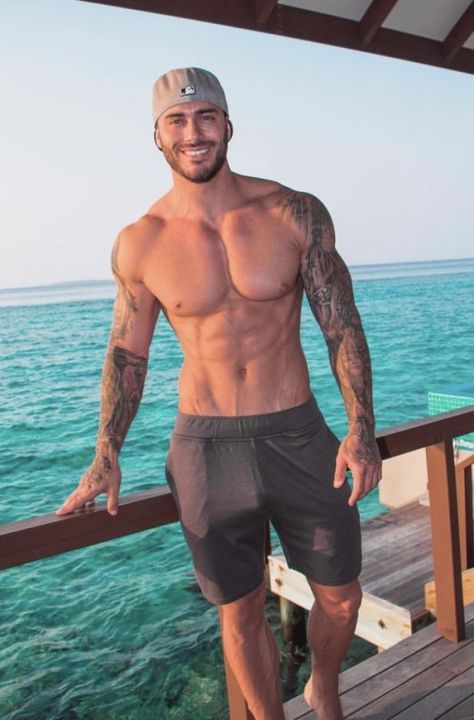 Mike Chabot, Inked Men, Country Men, Mens Workout Clothes, Muscular Men, Shirtless Men, Good Looking Men, العناية بالشعر, Pretty Men