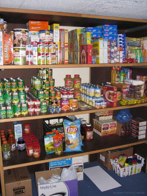 Planning a Survival Food Stockpile Preppers Pantry Stockpile, Stockpile Room, Prepper Room, Food Stockpile List, Coupon Stockpile Organization, Pantry Stockpile, Stock Pile Organization, Stockpile Food, Food Stockpile