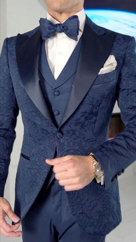 Wow these details 🤩 | Best wedding suits for men, Best wedding suits, Wedding suits Garden Outfit Men, Best Wedding Suits For Men, Garden Outfit, Wedding Suits Men Black, Best Wedding Suits, Prom Suits For Men, Groom Dress Men, Stylish Mens Suits, Mens Dress Outfits