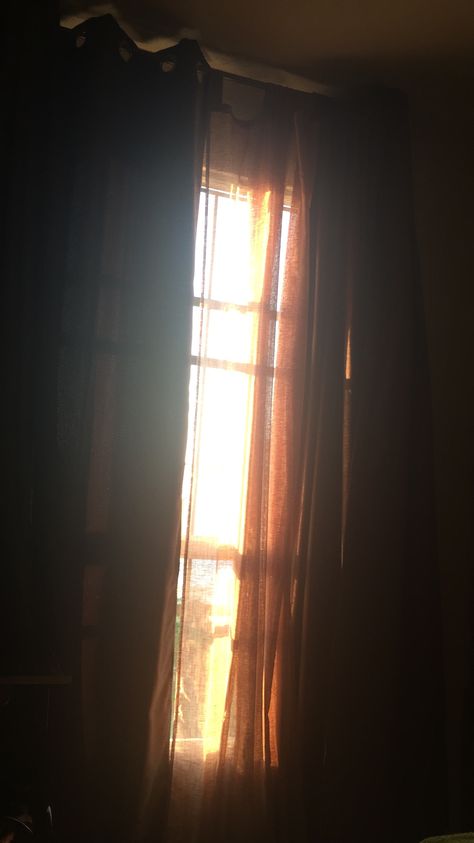 Morning Window Snap, Snaps Aesthetic, Army Couple Photography, Morning Snap, Whatsapp Story, Fake Snapchat, Low Light Indoor Plants, Army Couple, Beautiful Profile Pictures