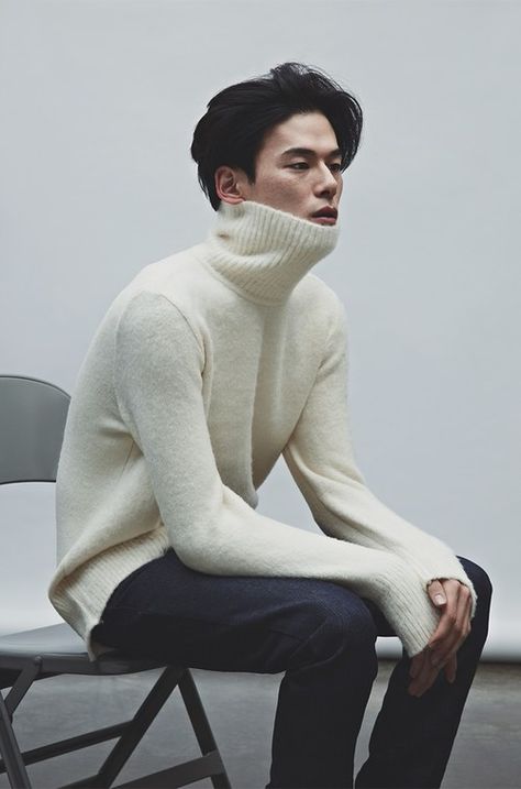 Man Wearing Turtleneck, Sweater Reference, Kim Won Joong, Korean Male Models, Grunge Shirt, Mens Editorial, Girls' Generation, Sweater Vests, Korean Fashion Women