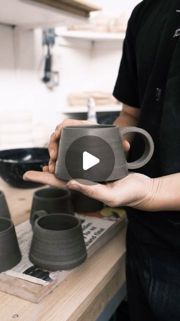 羅 on Instagram: "Attaching handle  Last step of making a cup before bisque firing  #ceramic #pottery #cups #handcraft #handle #minimalism" Tea Cups Pottery, Clay Handles Ideas, Hand Built Cups, Ceramics Cup Ideas, Mug Handles Pottery, Ceramic Cup Ideas, Small Pottery Ideas, Clay Cup Ideas, Pottery Journal