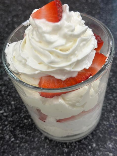 Strawberry Cheesecake Parfait, Strawberry Yogurt Parfait, Strawberry Cheesecake Parfaits, Weight Watchers Cheesecake, Cheesecake Parfait, Greek Yogurt Cheesecake, Yogurt Cheesecake, Cheesecake With Whipped Cream, Individual Cheesecakes