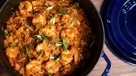 Jambalaya recipe: How to make cajun-style jambalaya - Reviewed Kitchen & Cooking Dutch Oven Jambalaya Recipe, New Orleans Recipes, Cajun Dishes, Seafood Entrees, Jambalaya Recipe, Haitian Food Recipes, Cajun Cooking, Gumbo Recipe, Louisiana Recipes