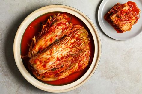 Kimchi Food, Improve Immunity, Yoon Park, Fermented Kimchi, Sour Foods, Kimchi Recipe, Probiotic Foods, Candida Diet, Napa Cabbage