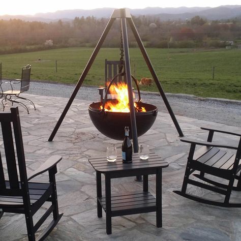 Outside Fire Pits, Brick Fire Pit, Backyard Fire Pit, Outdoor Fire Pit Designs, Fire Pit Ring, Fire Pit Landscaping, Metal Fire Pit, Cool Fire Pits, Portable Fire Pits