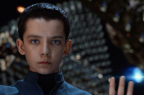 Enders game Harrison Ford Movies, Enders Game, Game Tattoo, Ender's Game, Orson Scott Card, Asa Butterfield, Tattoo Face, Gaming Tattoo, James Franco