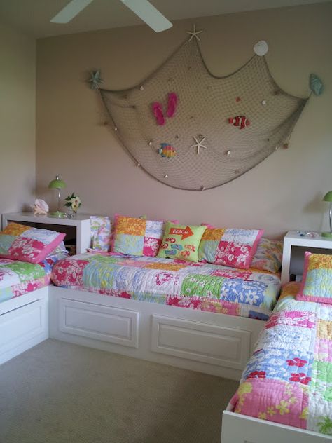 Custom Twin Beds bedroom idea for the girls room!...screw twins multiple beds is a great idea for kids sleepover age Twin Beds Bedroom, Kids Sleepover, Twin Beds, Twin Bedroom, Shared Room, Bedroom Idea, Twins Room, Big Girl Rooms, Twin Bed