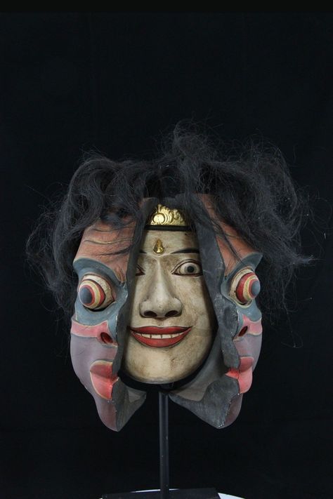 Balinese Transformation Mask Japanese Mask, Art Premier, Traditional Dance, Art Africain, Masks Art, Art Populaire, African Masks, Arte Horror, Alam Yang Indah