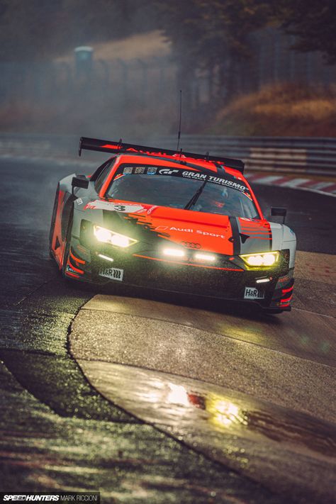 Race Car Photography, Racer Wallpaper, Sport Cars Aesthetic, Sports Car Aesthetic, Gt3 Cars, Race Aesthetic, Audi R8 Gt, Gt3 Racing, Aesthetic Sport