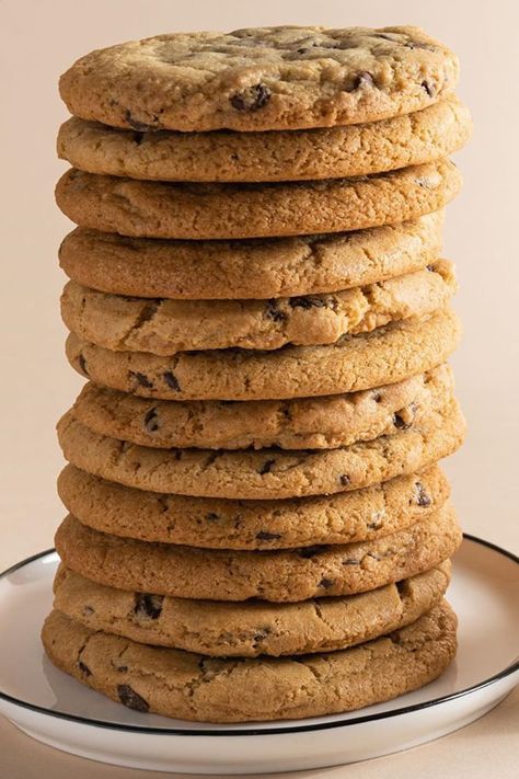 Famous Chocolate Chip Cookies, Selling Cookies, Silos Baking Co, Popular Cookies, Famous Chocolate, Popsugar Food, Cookie Flavors, Vegan Kitchen, Decadent Chocolate