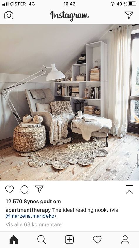 Hygge Winter, Hygge Decor, Bohol, Cozy Reading, Cozy Nook, Reading Nook, Christmas Inspiration, Memes Funny, Bedroom Wall