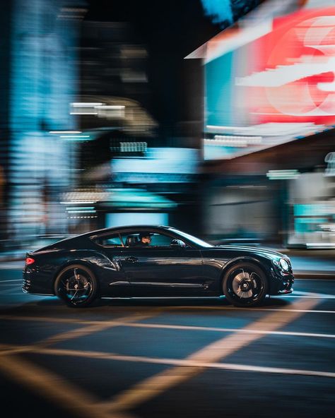 Bentley luxury car Bmw Car Photography, City Car Photography, Car Photography Night, Night Car Photography, Luxury Car Driving, Car Photography Ideas, Car Profile, City Core, Bentley Continental Gt V8