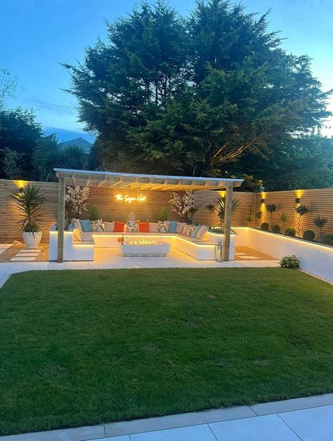 Big Back Garden Ideas, Large Open Garden Ideas, Medium Size Garden Ideas, Uk Back Garden Ideas, Large Garden Ideas Landscaping, Newbuild Garden Ideas, Big Back Garden, Garden Inspo Ideas, Backgarden Ideas