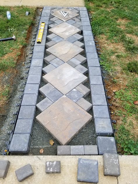 Paver Walkway Diy, Cozy Garden, Backyard Walkway, Paver Designs, Patio Pavers Design, Pathway Landscaping, Paver Walkway, Stone Pathway, Casa Exterior