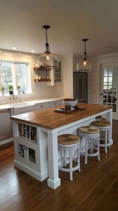 Kitchen Islands Ideas With Seating, Dapur Rustic, Kitchen Island Storage, Butcher Block Island Kitchen, Unique Kitchen Design, Interior Dapur, Rustic Kitchen Island, Kabinet Dapur, Farmhouse Kitchen Island