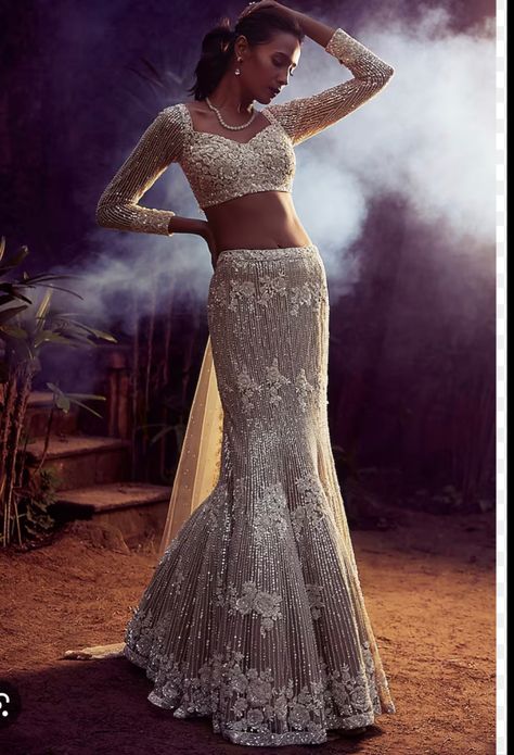 Seema Gujral Fish Cut Lehenga, Modern Lehenga, Fish Cut, Seema Gujral, Reception Outfit, Indian Outfits Lehenga, Wedding Lehenga Designs, Lehenga Blouse Designs, Bollywood Outfits