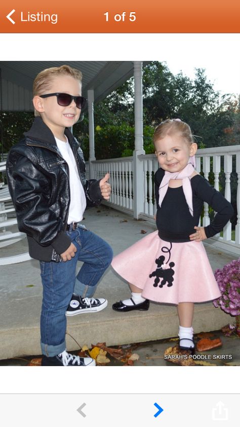 retro kids Disfraz Rock And Roll, Brother Sister Halloween, 50s Halloween Costumes, Brother Sister Halloween Costumes, 50s Outfit, Sister Halloween Costumes, Sibling Halloween Costumes, Sibling Costume, 50s Costume