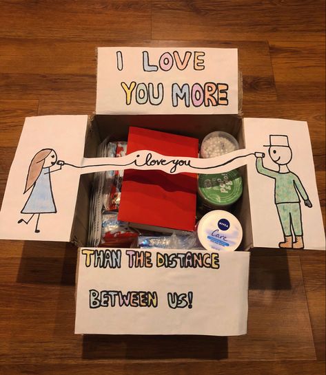 Box For Him Gift, Bf College Care Package, Welcome Home Box For Boyfriend, Box Gift Ideas Boyfriend Long Distance, Going To College Gift Ideas Boyfriend, Care Baskets For Boyfriend, College Care Package Boyfriend, College Gift For Boyfriend, Boyfriend Dorm Room Gifts