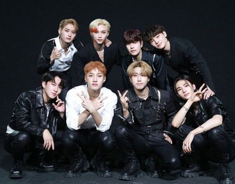 Stray Kids Group Pic, Stray Kids Ot8, Layers Art, Japan Magazine, Dance Project, Group Pic, Layered Art, Kids Groups, Skz In Cute