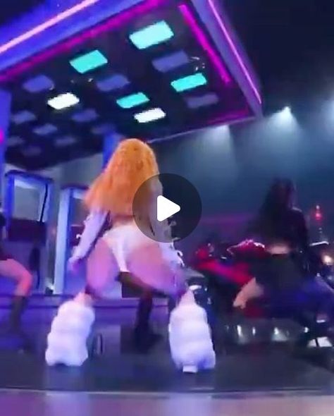 Ice Spice on Instagram: "shoutout da munchkins 4 makin me go hard 🧡 @bet was fun" Ice Spice Bending Over Pose, Ice Spice Hot Pic, Ice Spice Twerking In The Club, Ice Spice Gyatt Shake, Ice Spice Betty Boop, Goon Fuel Video, Ice Spice Funny Pic, Eshay Aesthetic, Gyat Clapping Ice Spice