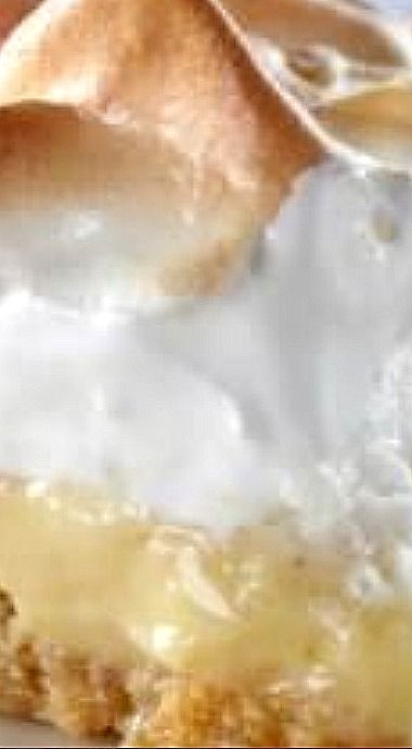 Pineapple Custard, Mini Lemon Meringue Pies, Lemon Meringue Pie Easy, Best Lemon Meringue Pie, Lemon Meringue Cheesecake, Lemon Pie Recipe, Lemon Pie Filling, Meringue Pie Recipes, Pie Bites