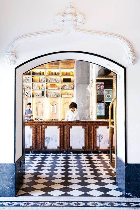 The 15 most beautiful hotel lobbies around the world | CN Traveller - checkerboard floor black and white with rustic reception desk Soho House Chicago, Boutique Hotel Lobby, Luxury Hotels Lobby, Zona Colonial, Hotel Lobby Design, Hotel Lobbies, Lobby Reception, Hotel Inspiration, Hotel Reception