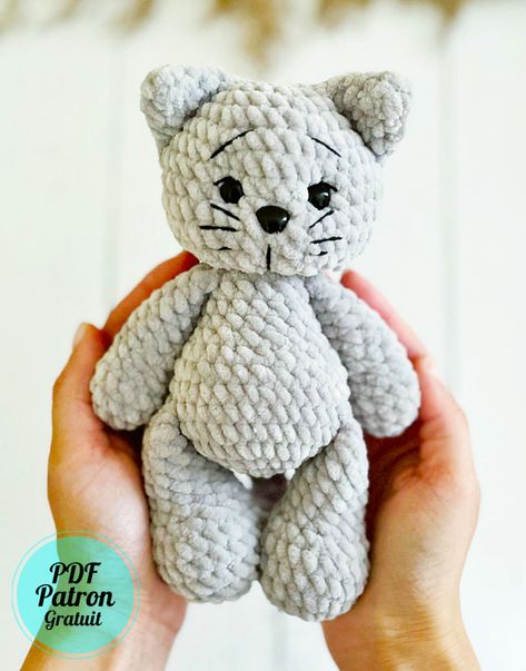 Abeille Mignonne PDF Amigurumi Modèle Gratuit - Amigurumibox Pikachu Crochet, Chat Crochet, Diy Crochet Toys, Patron Crochet, Crochet Mignon, Crochet Cat Pattern, Crochet Panda, Crochet Animals Free Patterns, Crochet Amigurumi Free