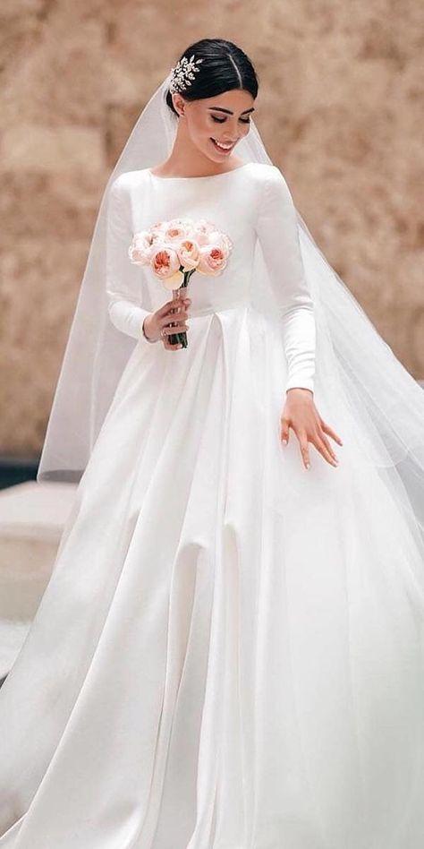 Simple Wedding Dress With Sleeves, Cheap Bridal Dresses, Western Wedding Dresses, High Neck Wedding Dress, Simple Wedding Dresses, Dresses Princess, Elegant Bride, Princess Wedding Dresses, Long Sleeve Wedding