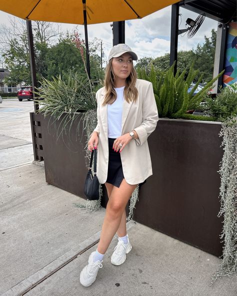 Oversized Blazer And Shorts Outfit, Stone Blazer Outfit, Taiwan Fits, Blazer And Shorts Outfit, Dress And Blazer Outfit, Japan Ootd, Outfit Blazer, Dress Blazer, Blazer Outfit