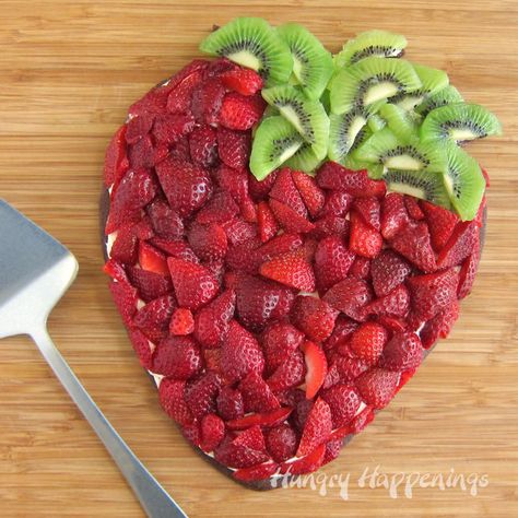 Strawberry Birthday Party Snacks, Strawberry Brunch Theme, Strawberry Birthday Party Food Ideas, Strawberry Party Theme Food, Strawberry Picnic Party, Strawberry Shortcake Decoration Ideas, Berry 1st Birthday Dessert Table, Strawberry Shaped Smash Cake, Berry Food Ideas